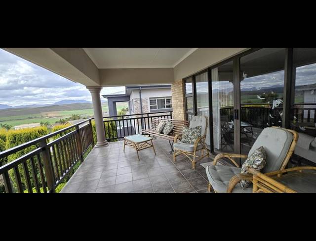 4 BEDROOM HOUSE FOR SALE IN FRAAIUITSIG
